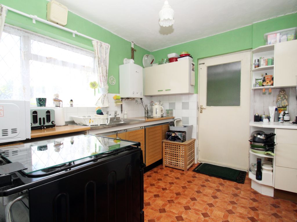 3 bed end terrace house for sale in New Peachey Lane, Cowley, Middlesex UB8, £485,000