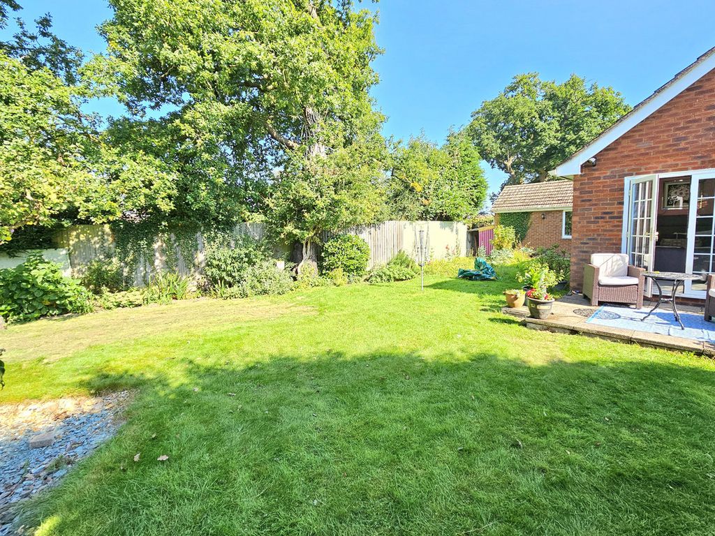 2 bed detached bungalow for sale in Grove Lane, Shrewsbury SY3, £340,000