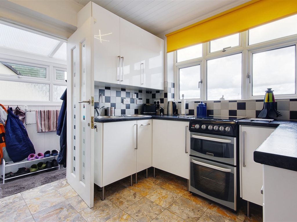 4 bed detached house for sale in Midwood Avenue, Bournemouth BH8, £470,000