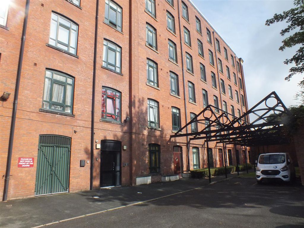 1 bed flat for sale in Mossley Road, Ashton-Under-Lyne OL6, £95,000