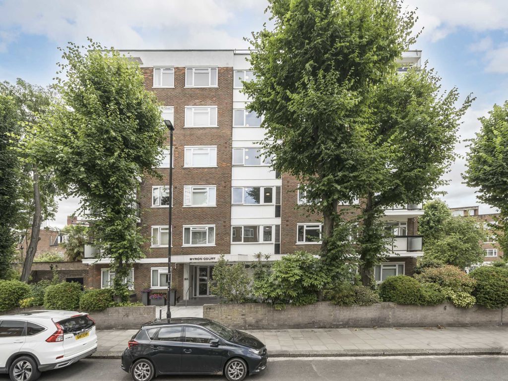 2 bed flat for sale in Fairfax Road, London NW6, £649,950