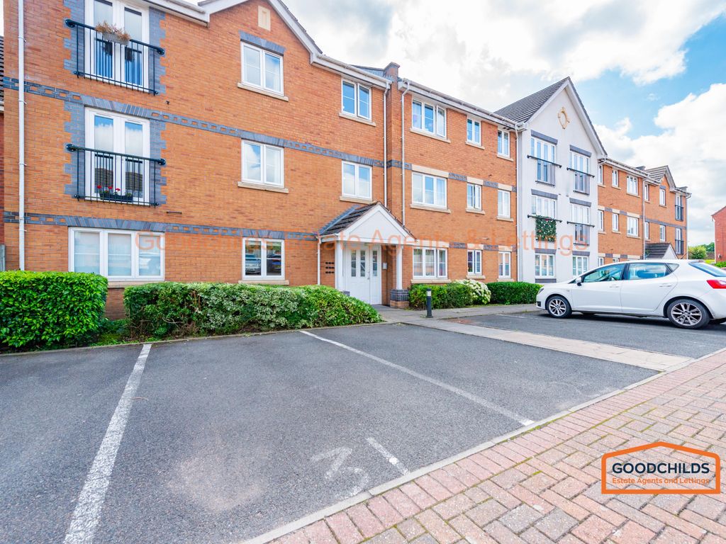 2 bed flat for sale in Moorhen Close, Brownhills WS8, £129,950