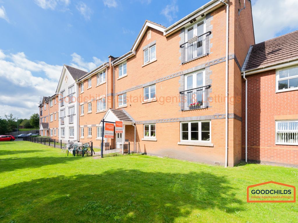 2 bed flat for sale in Moorhen Close, Brownhills WS8, £129,950