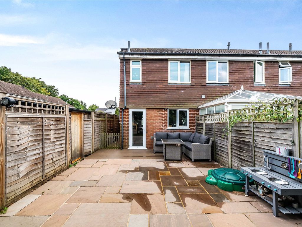 2 bed end terrace house for sale in Bramley, Guildford, Surrey GU5, £390,000