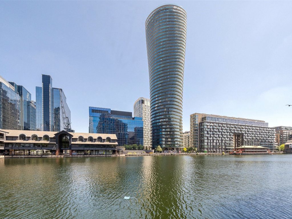 1 bed flat for sale in Arena Tower, 25 Crossharbour Plaza, Canary Wharf E14, £580,000