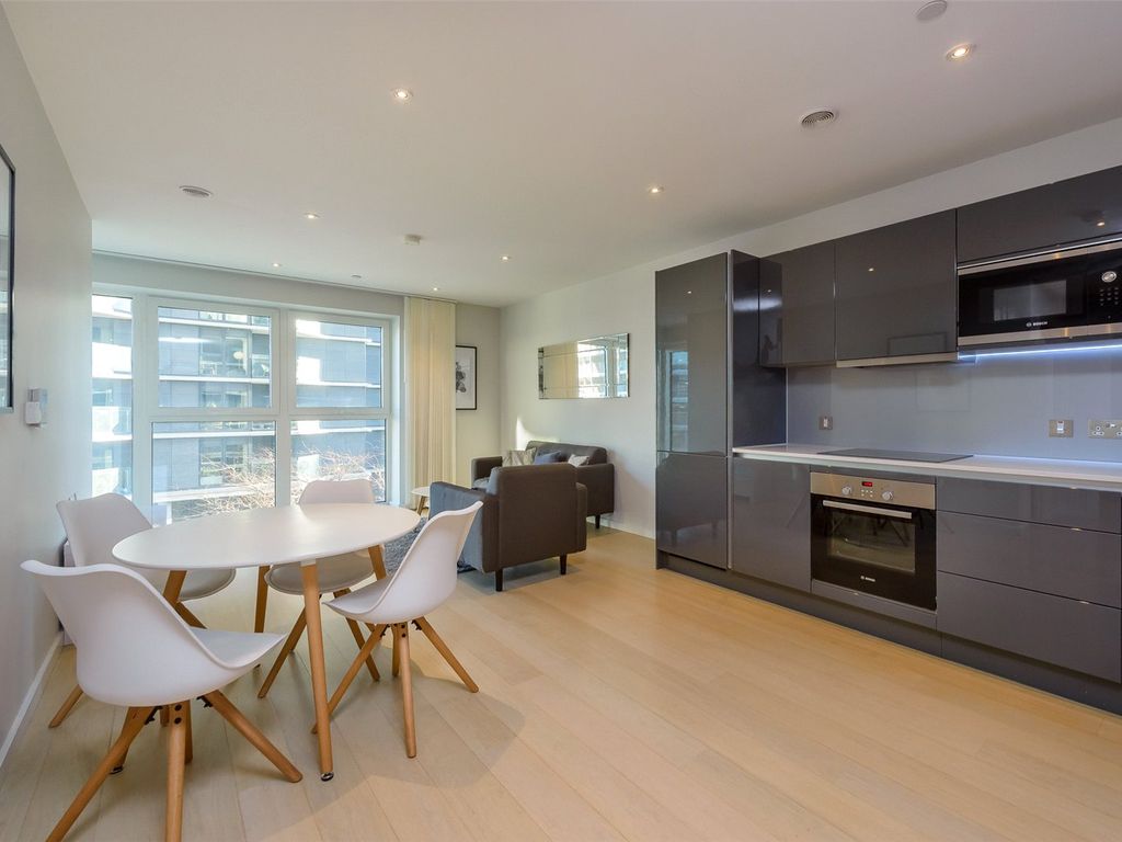 1 bed flat for sale in Cassia Point, 2 Glasshouse Gardens, Stratford E20, £450,000