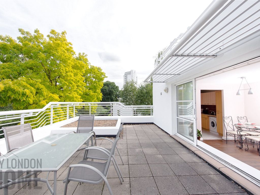 2 bed flat for sale in Barrier Point Road, Royal Docks, London, London E16, £540,000