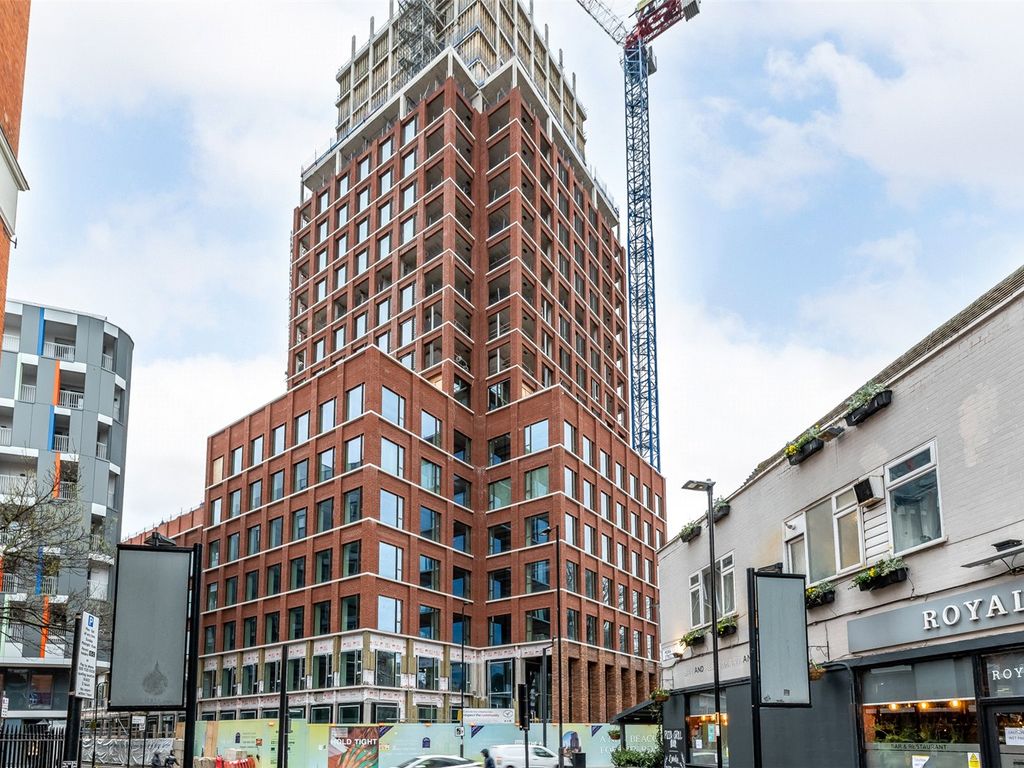 New home, 2 bed flat for sale in The Arc, 225 City Road, City EC1V, £1,060,000