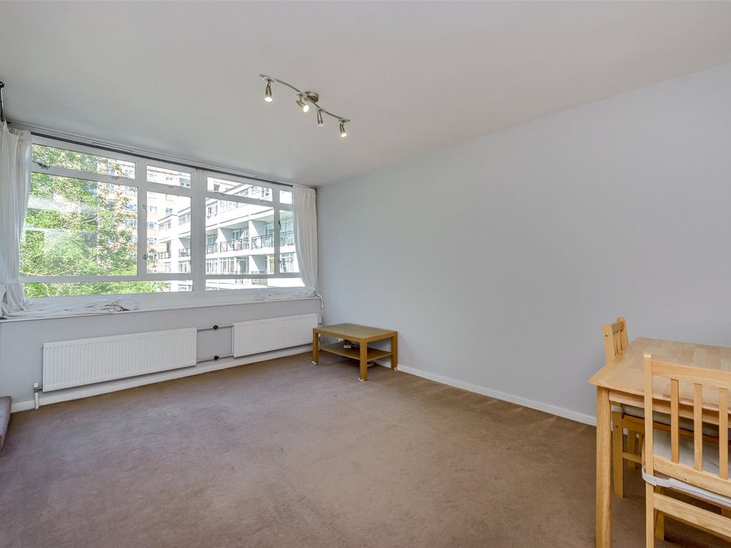 1 bed flat for sale in Whitley House, Churchill Gardens, Pimlico SW1V, £460,000
