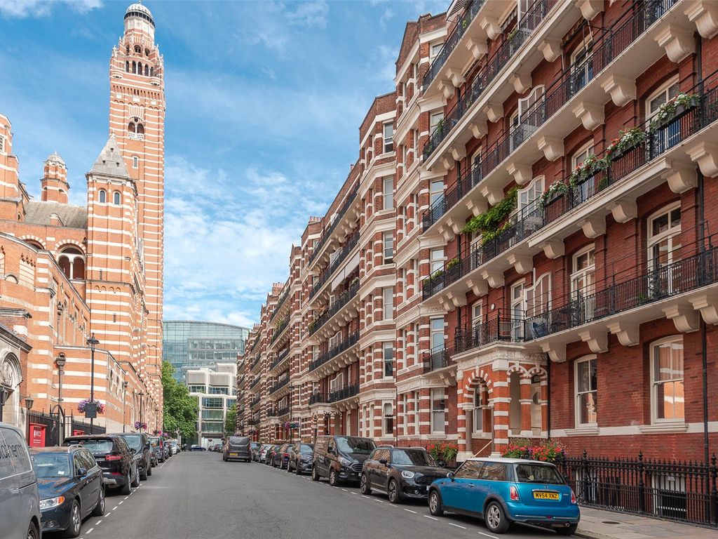 1 bed flat for sale in Ambrosden Avenue, Westminster SW1P, £550,000