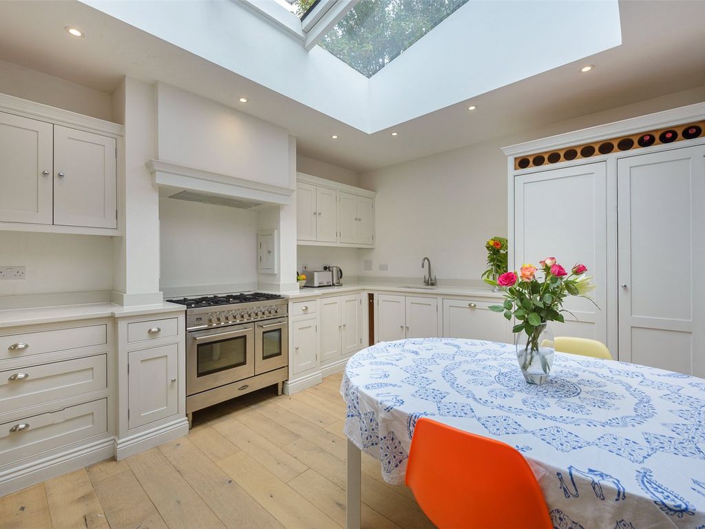 3 bed terraced house for sale in Penhurst Place, Carlisle Lane, Southwark SE1, £850,000