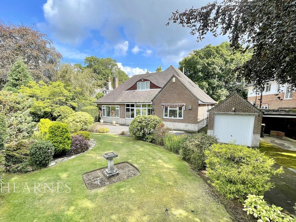3 bed detached house for sale in Nairn Road, Talbot Woods, Bournemouth BH3, £775,000