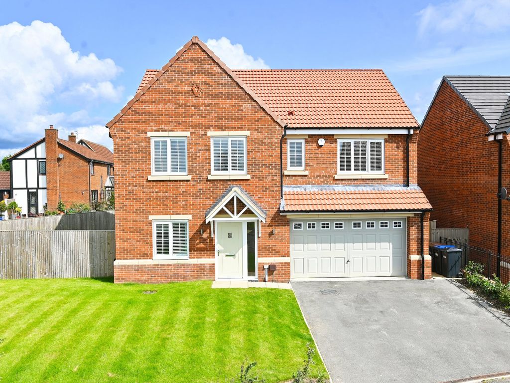 5 bed detached house for sale in Ashby Place, Harrogate HG3, £730,000