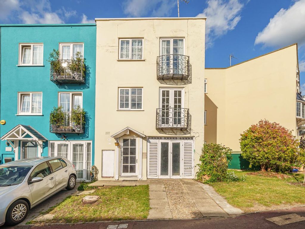 4 bed town house for sale in Eaton Drive, Kingston Upon Thames KT2, £725,000