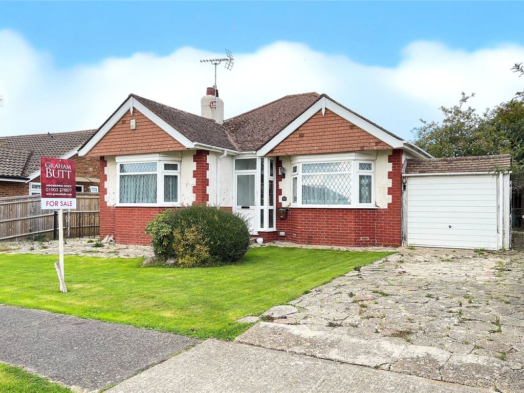 3 bed bungalow for sale in Chantryfield Road, Angmering, Littlehampton, West Sussex BN16, £375,000