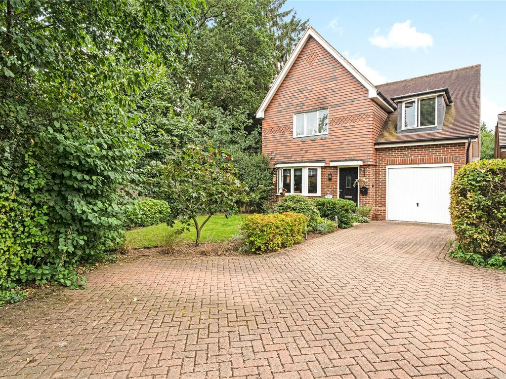 4 bed detached house for sale in Ripley, Surrey GU23, £795,000