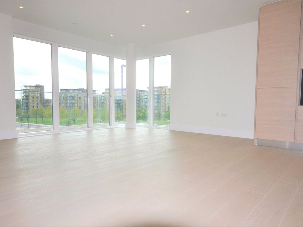 2 bed flat for sale in Cottam House, Kidbrooke Park Road, Kidbrooke Village SE3, £500,000