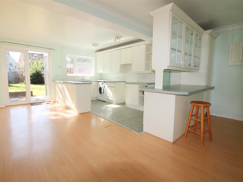 3 bed terraced house for sale in Croxdale Road, Borehamwood WD6, £459,950