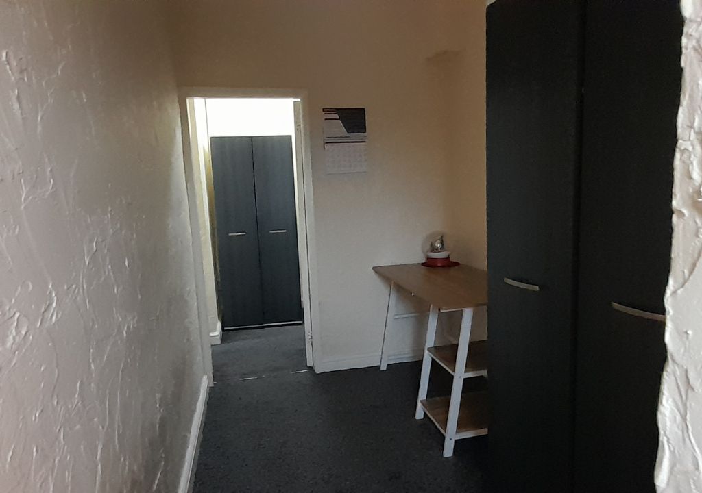 Studio to rent in 29 Wakefield Road, Normanton WF6, £607 pcm