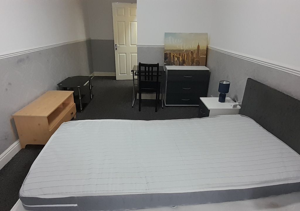 Studio to rent in 29 Wakefield Road, Normanton WF6, £607 pcm