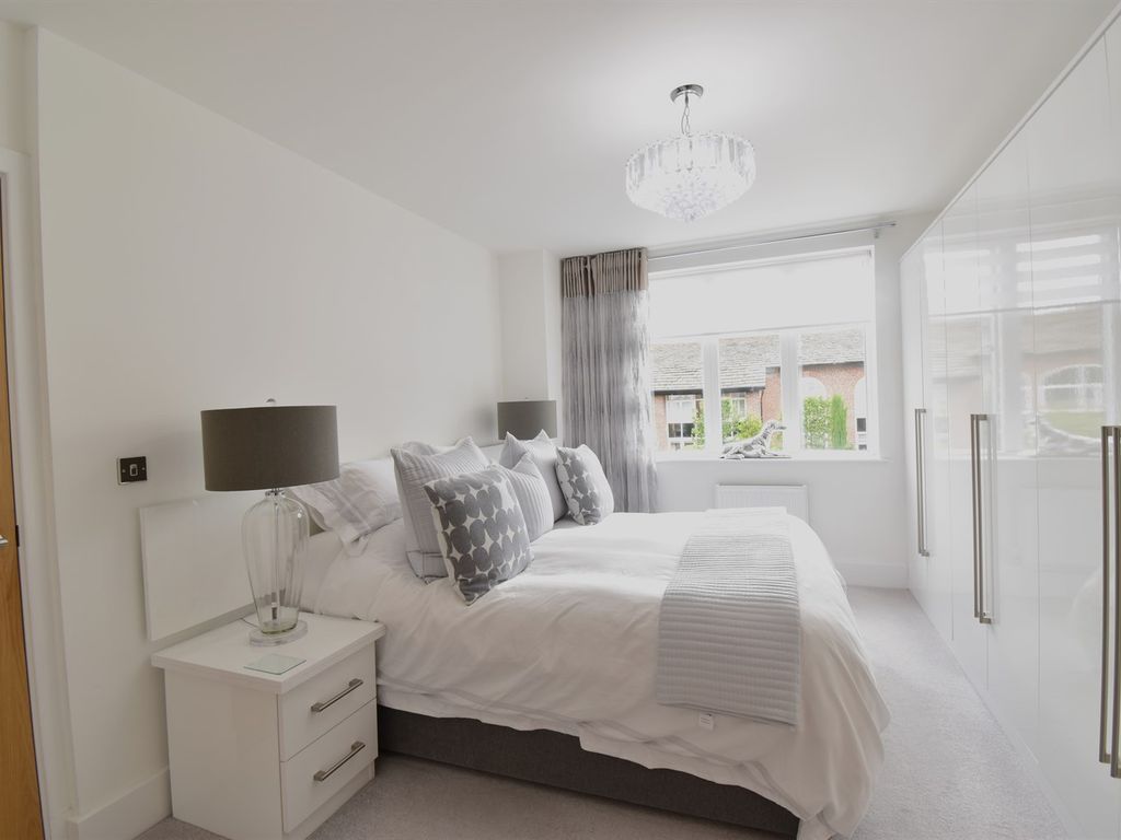 4 bed mews house for sale in South Courtyard, Alderley Park, Nether Alderley SK10, £675,000