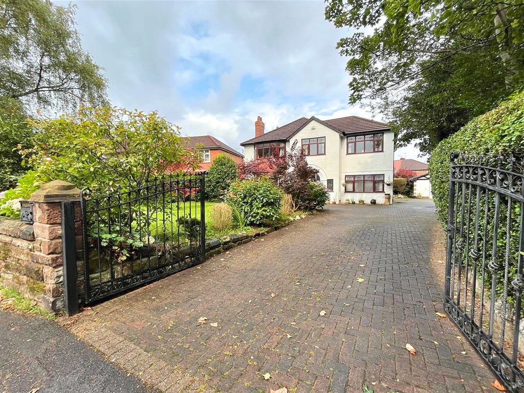 4 bed detached house for sale in Ashton Lane, Sale M33, £700,000