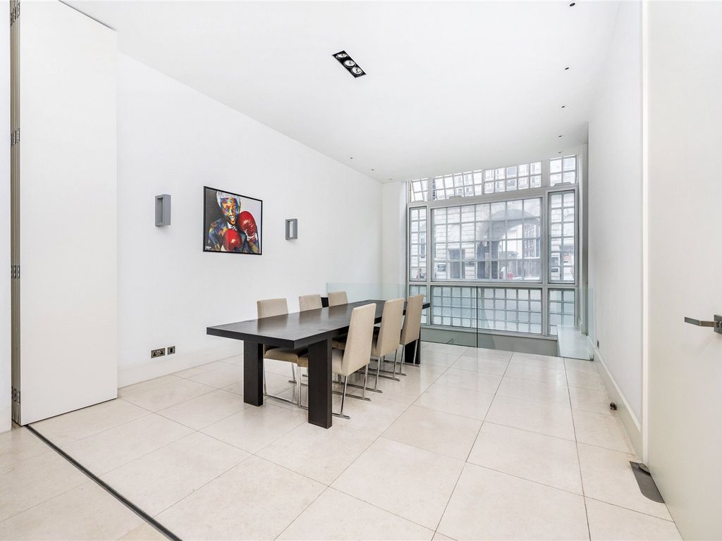 1 bed flat for sale in Giltspur Street, London EC1A, £900,000