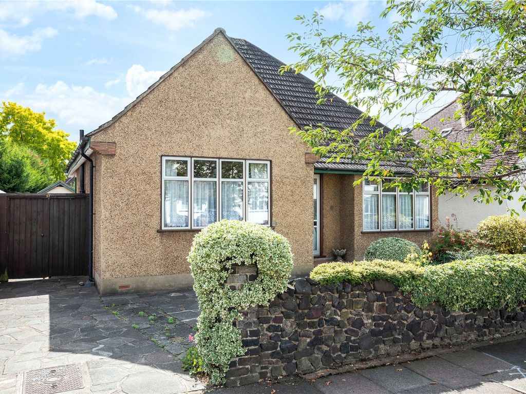 2 bed bungalow for sale in Burford Road, Bickley BR1, £700,000