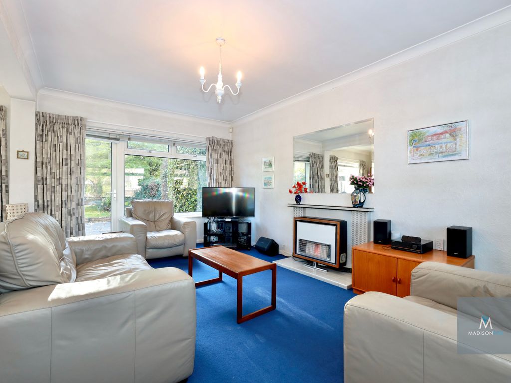 3 bed detached house for sale in Tomswood Road, Chigwell, Essex IG7, £1,200,000