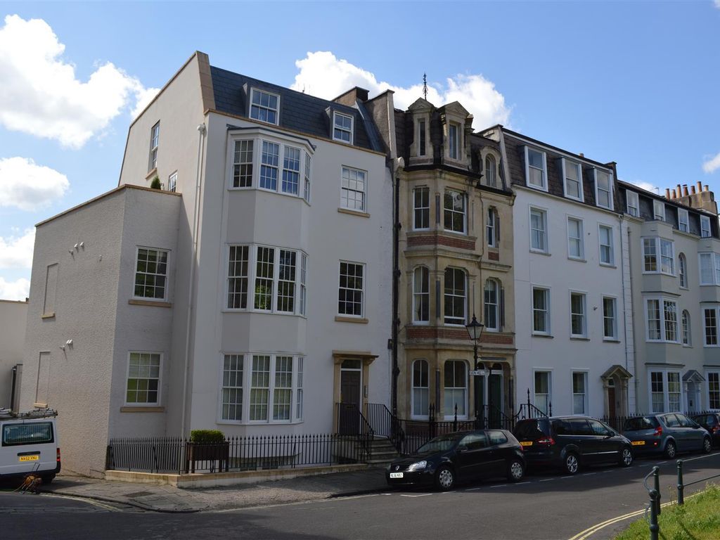 1 bed flat to rent in Sion Hill, Clifton, Bristol BS8, £1,225 pcm