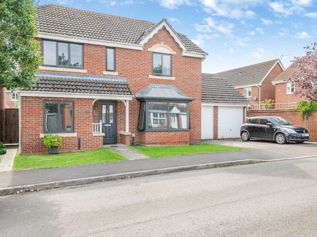 4 bed detached house for sale in Cornpoppy Avenue, Monmouth, Monmouthshire NP25, £425,000