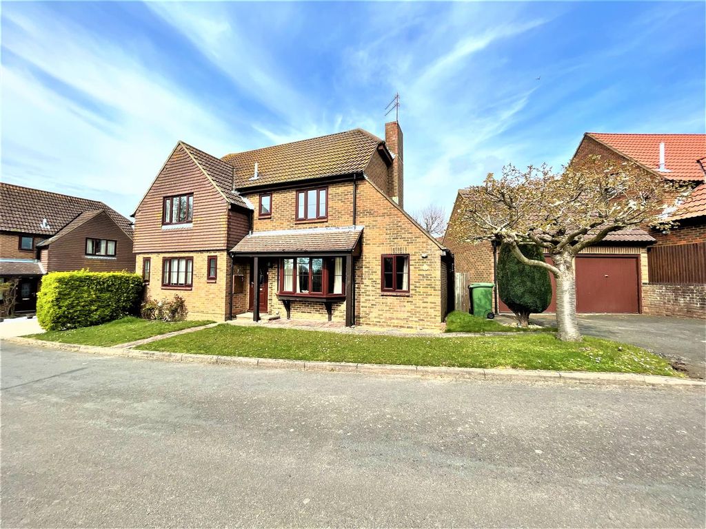 4 bed detached house for sale in Byworth Close, Bexhill-On-Sea TN39, £450,000