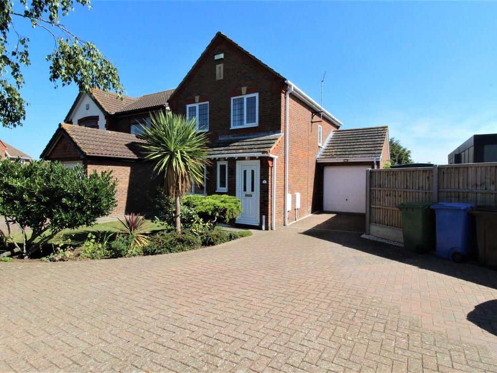 3 bed detached house for sale in Marr Close, Minster On Sea, Sheerness ME12, £345,000