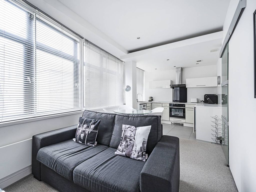 1 bed flat for sale in Bishopsgate, Bishopsgate, London EC2M, £450,000