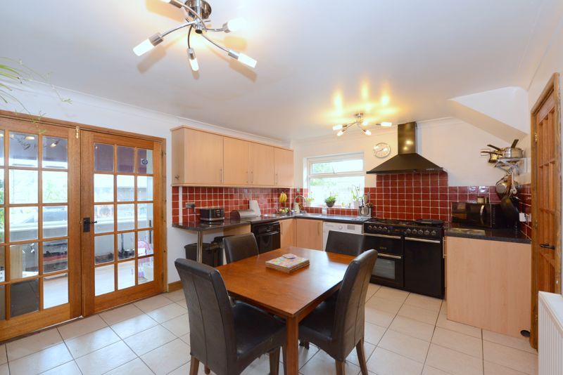 3 bed property for sale in Sherwood Close, Shawbirch, Telford TF5, £215,000