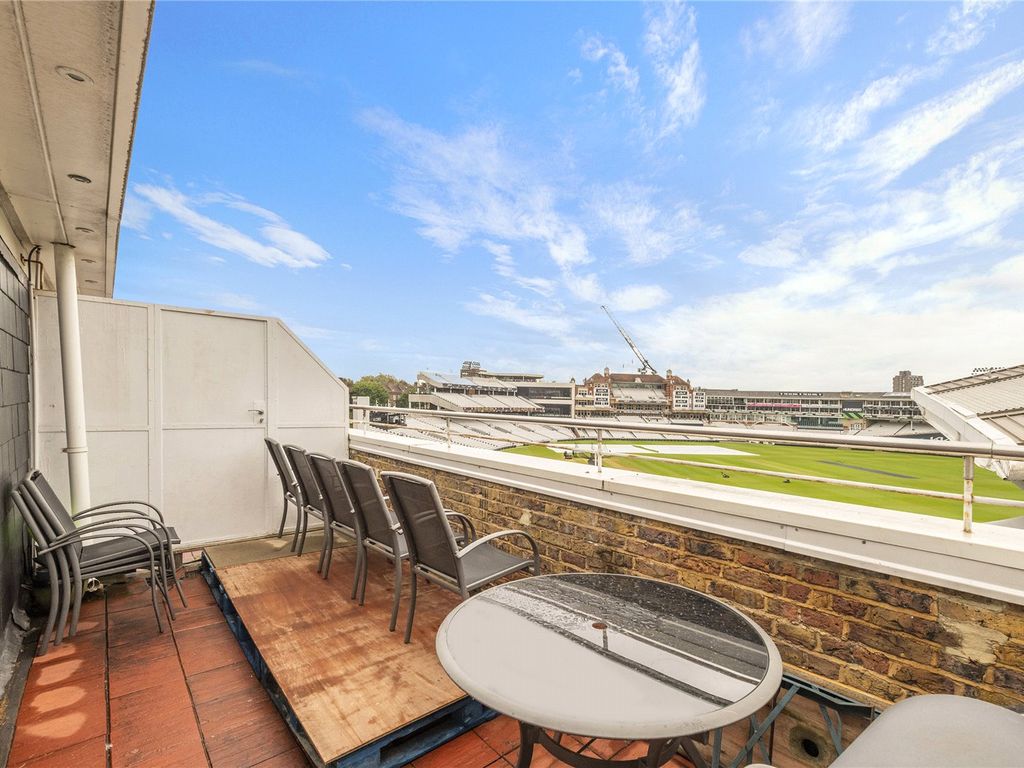 2 bed flat for sale in Oval Mansions, Kennington Oval SE11, £950,000