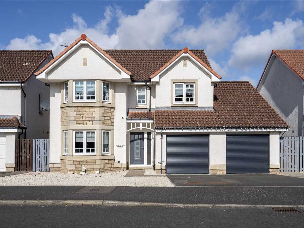 5 bed detached house for sale in Mcinally Crescent, Falkirk FK2, £379,000