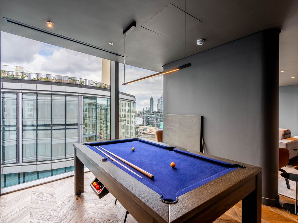 1 bed flat for sale in Electric Boulevard, London SW11, £1,285,000