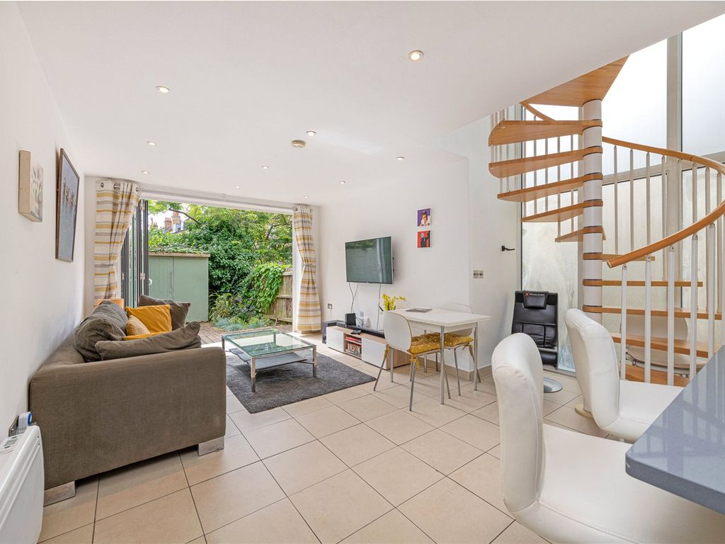 2 bed end terrace house for sale in Thurleigh Road, London SW12, £685,000