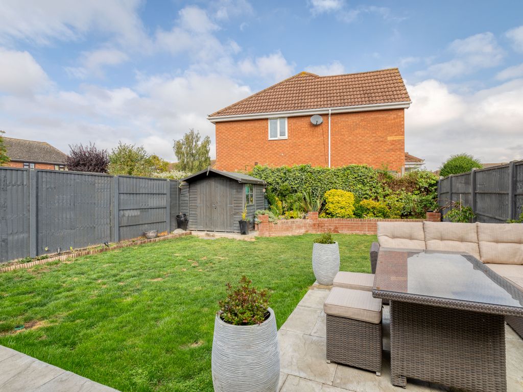 3 bed detached house for sale in Masefield Way, Royston SG8, £450,000