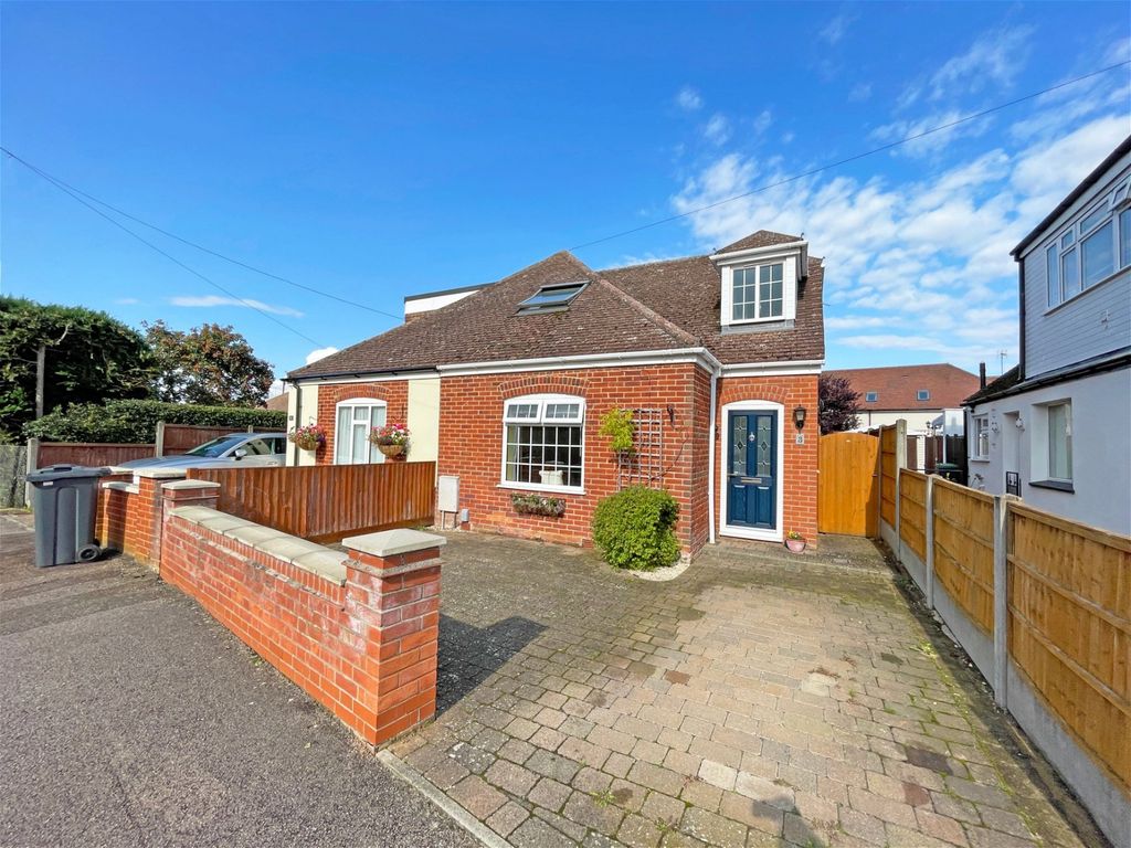3 bed semi-detached house for sale in New Road, Bromham, Bedford MK43, £350,000