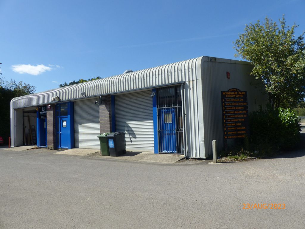 Commercial property to let in Unit 1, Wyndham Business Park, Midhurst GU29, £7,000 pa