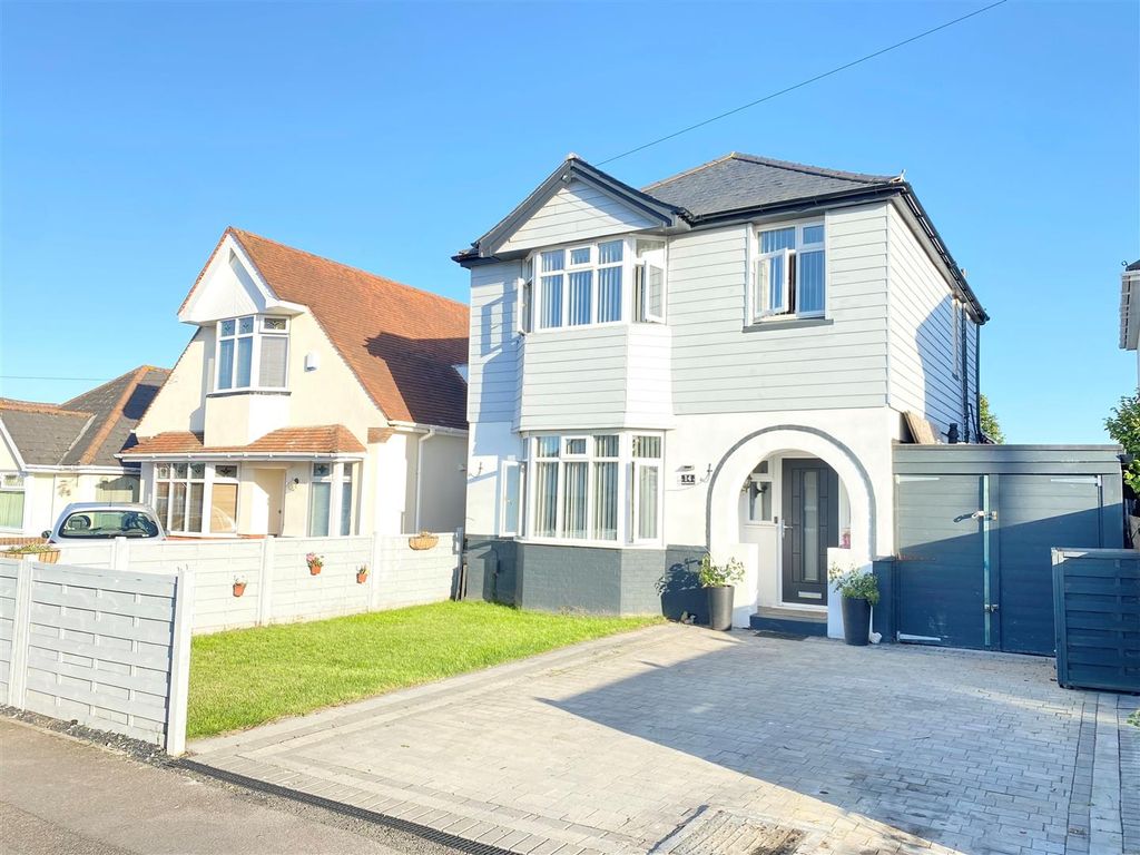 3 bed detached house for sale in Hinchliffe Road, Hamworthy, Poole BH15, £475,000