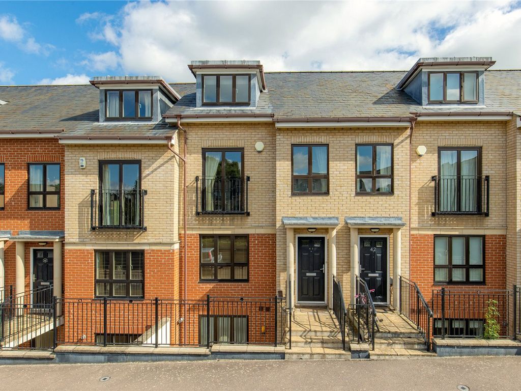 4 bed terraced house for sale in St. Bartholomews Court, Riverside, Cambridge CB5, £795,000