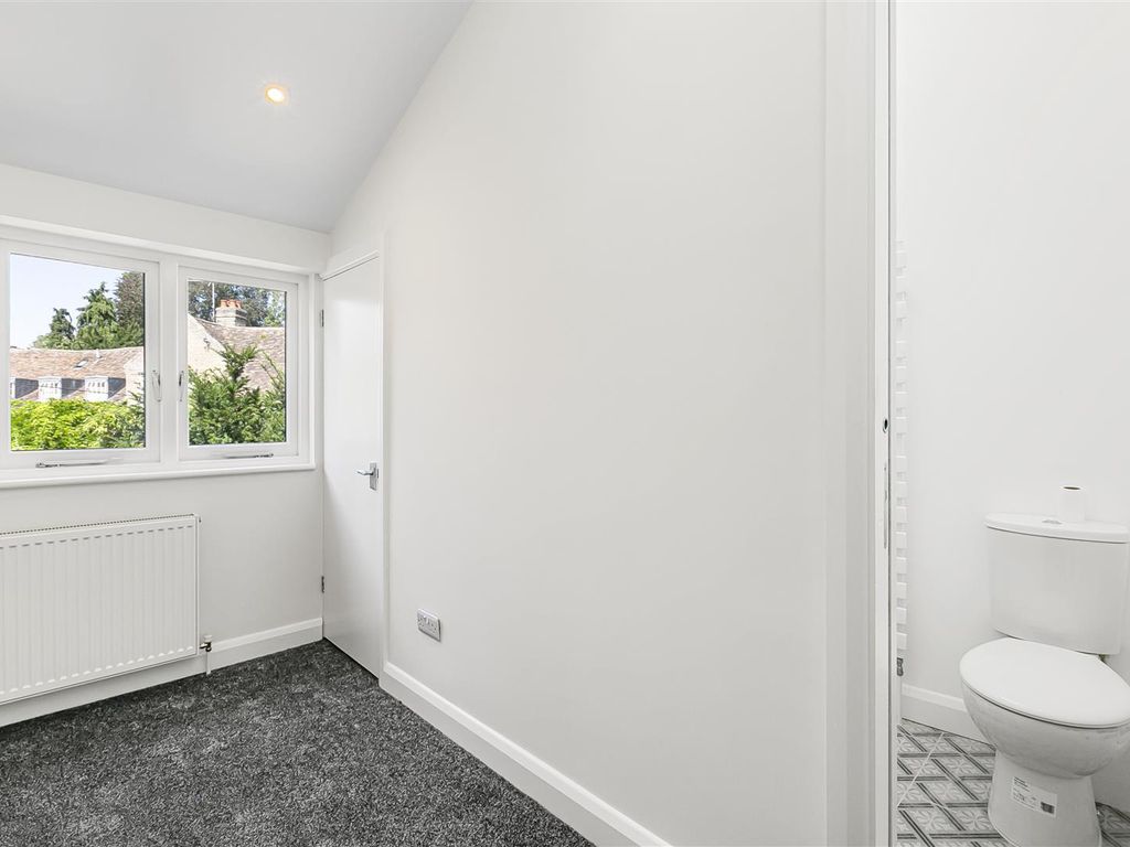 3 bed property for sale in Newnham Road, Cambridge CB3, £710,000