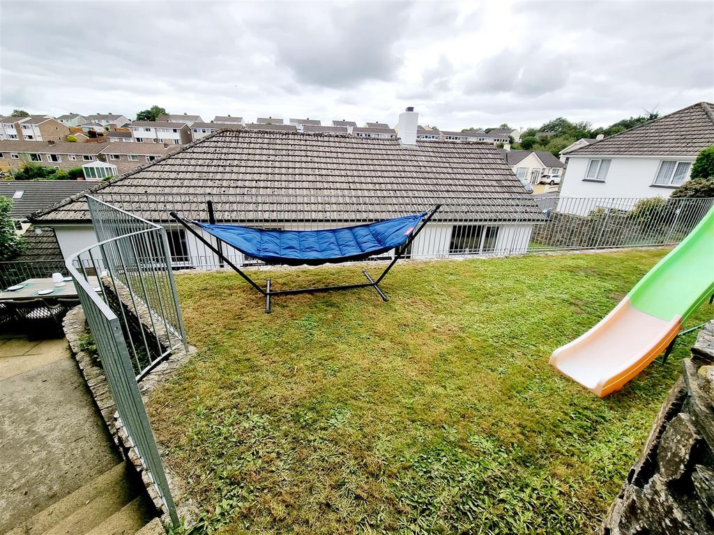 4 bed detached bungalow for sale in Meadowside, Launceston PL15, £395,000