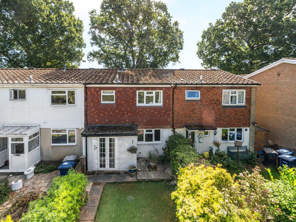3 bed terraced house for sale in Godalming, Surrey GU7, £390,000