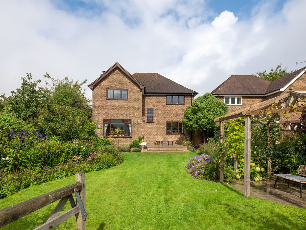 4 bed detached house for sale in Hamsland, Horsted Keynes RH17, £675,000