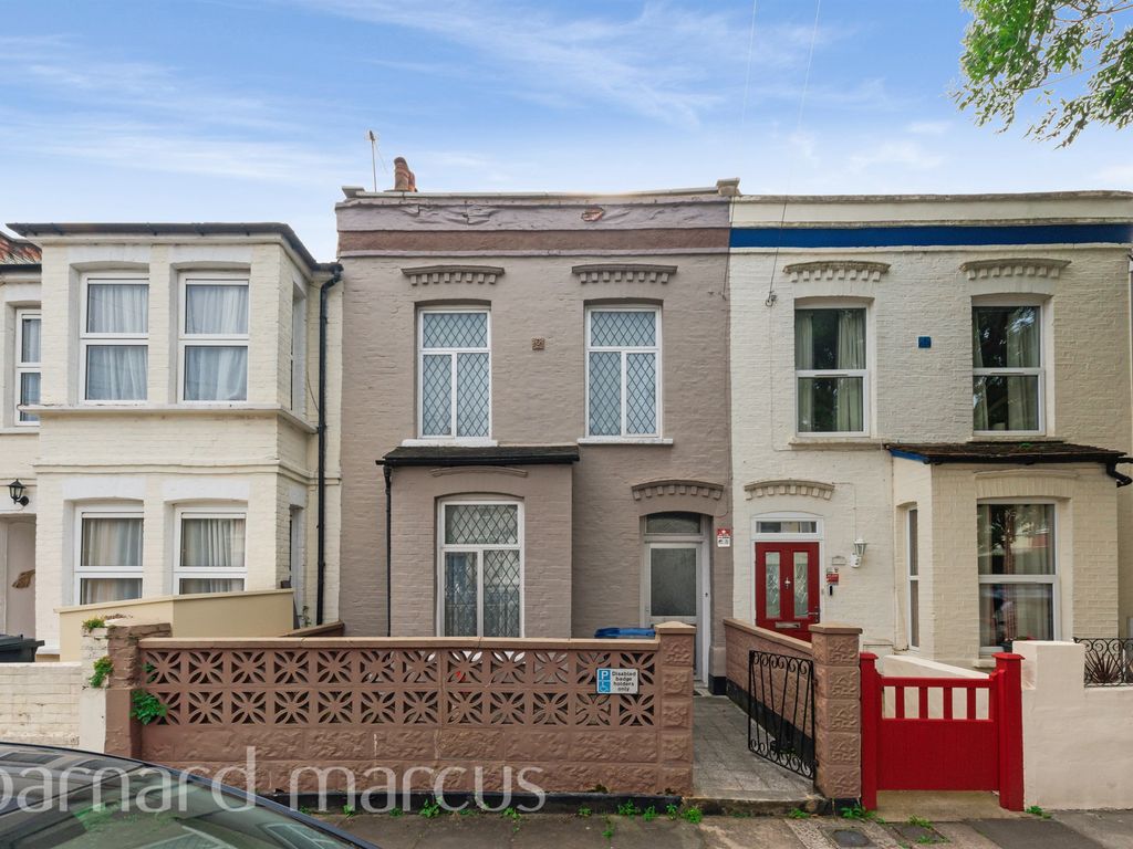 2 bed terraced house for sale in Ramsay Road, London W3, £750,000