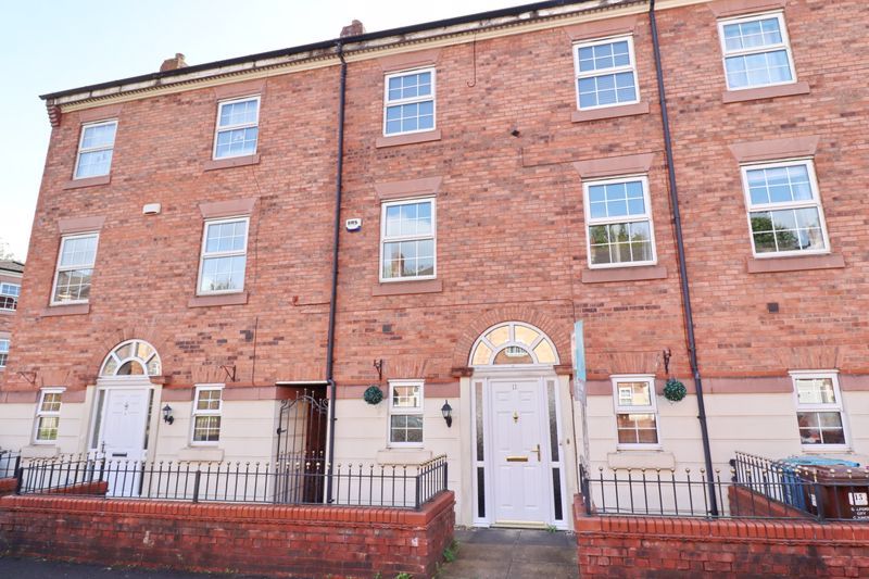 3 bed town house for sale in Manthorpe Avenue, Worsley, Manchester M28, £385,000